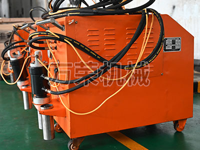 虎克環(huán)槽鉚釘機