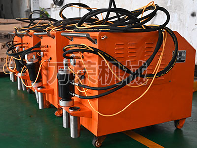 新型環(huán)槽鉚釘機(jī)